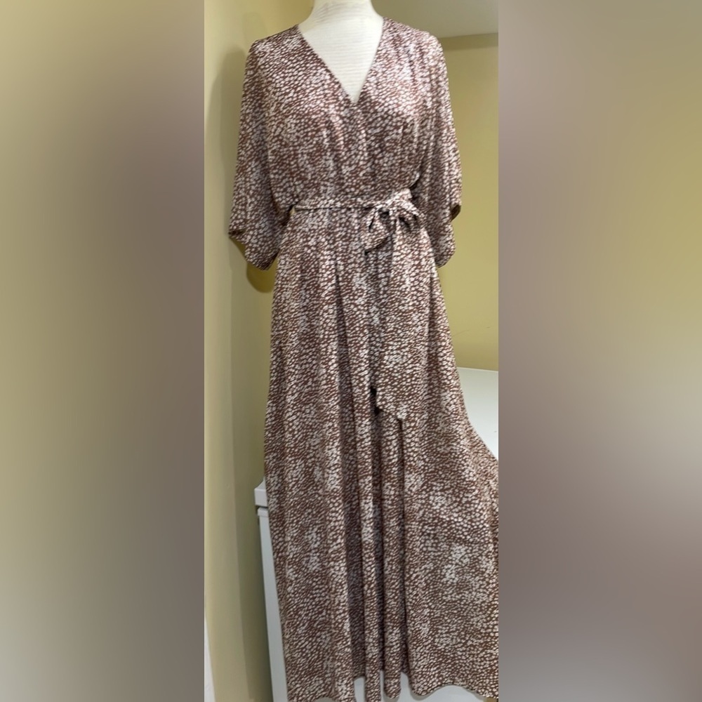 Women’s sundress Casual Dress Size Large runs bigger (L-XL ) everyday dress